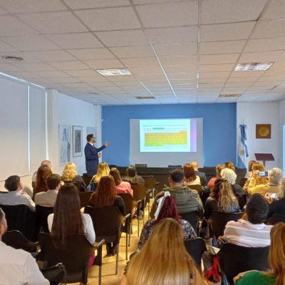 Gran Concurrencia en Importante Jornada Academica (2)