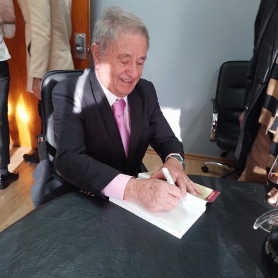 Visita del Ex Presidente de La Nación Dr Eduardo Duhalde (11)